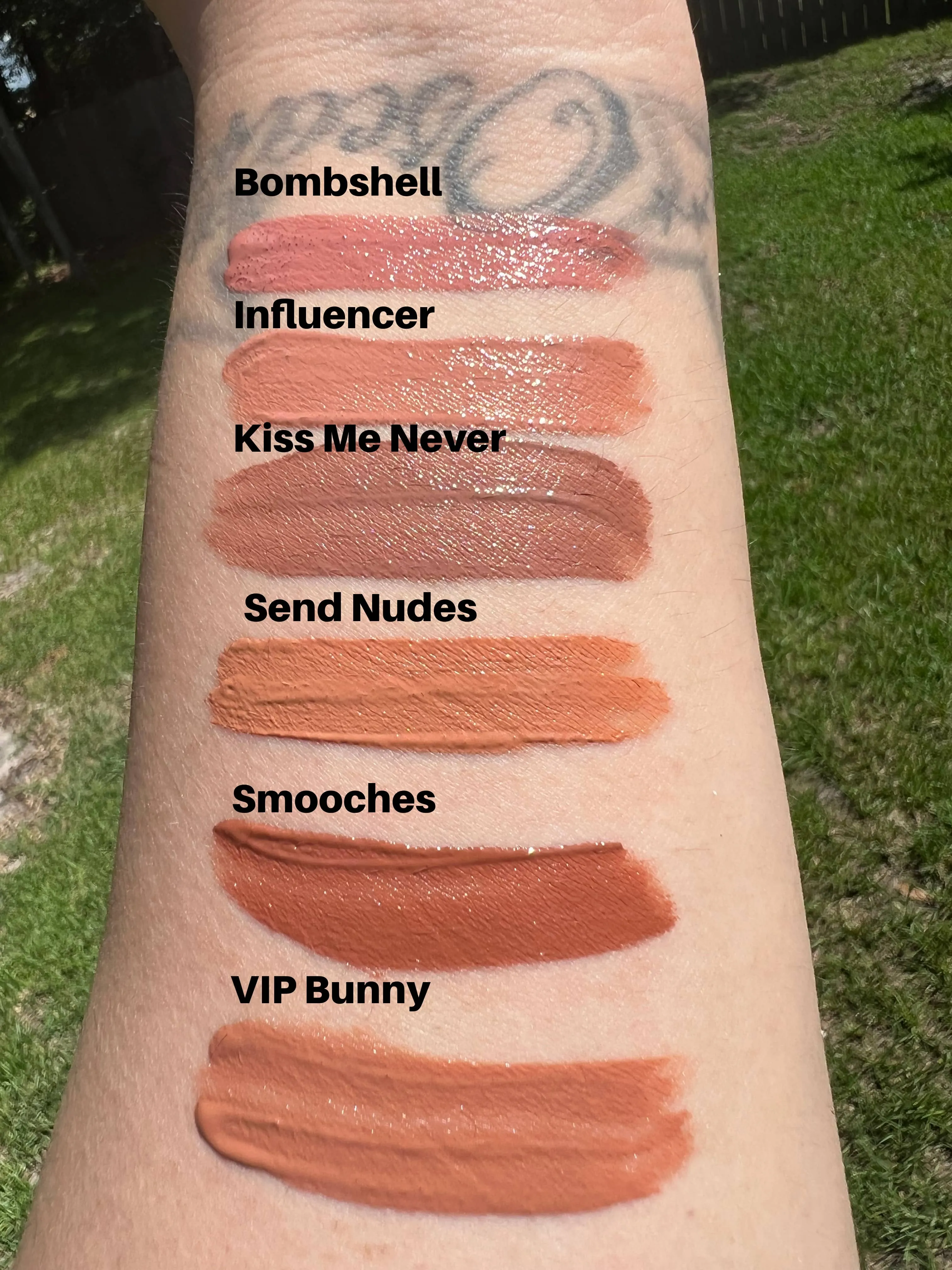 Kiss Me Never Gloss