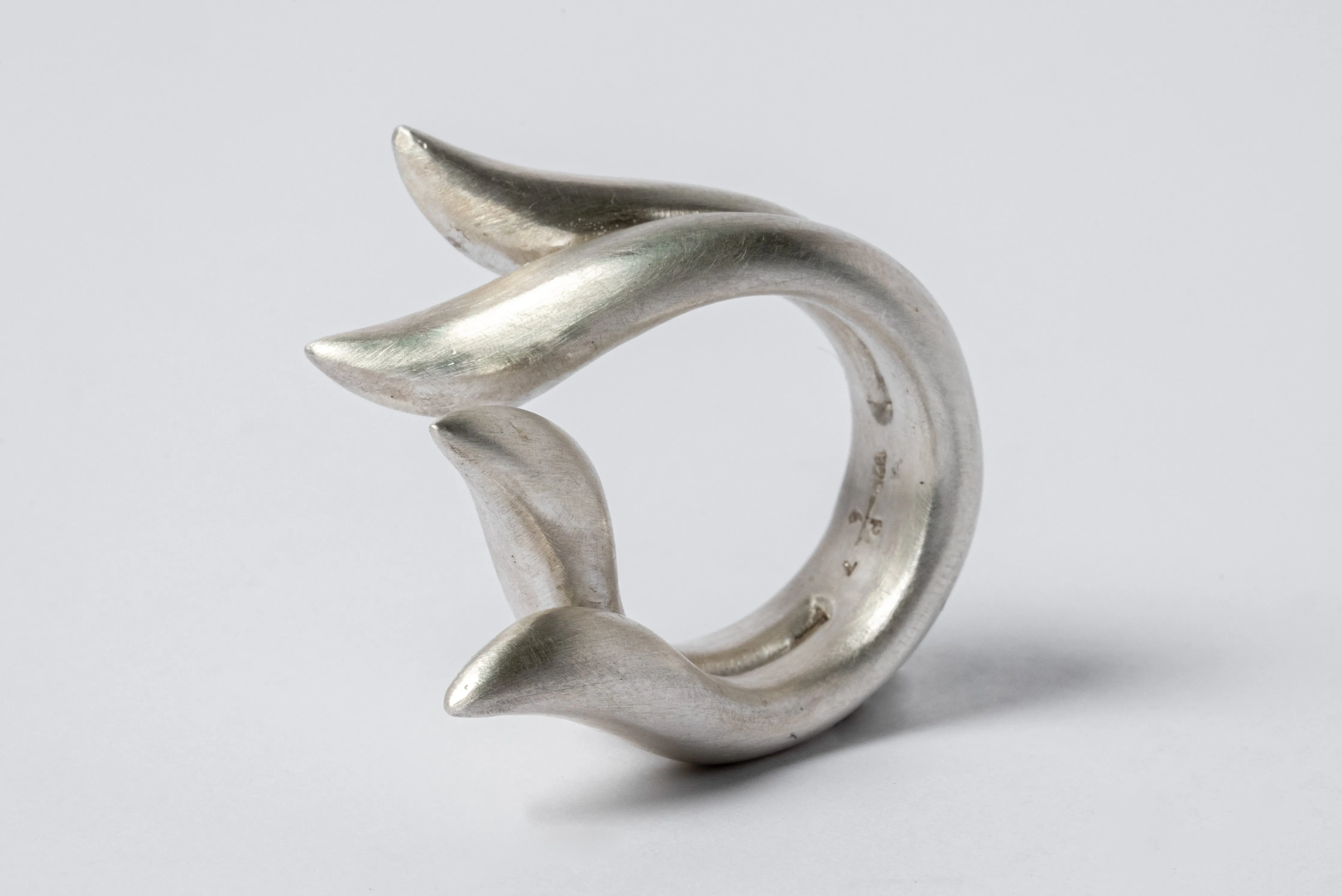 Tatius Ring (Flower 3, Right Mirror, MA)
